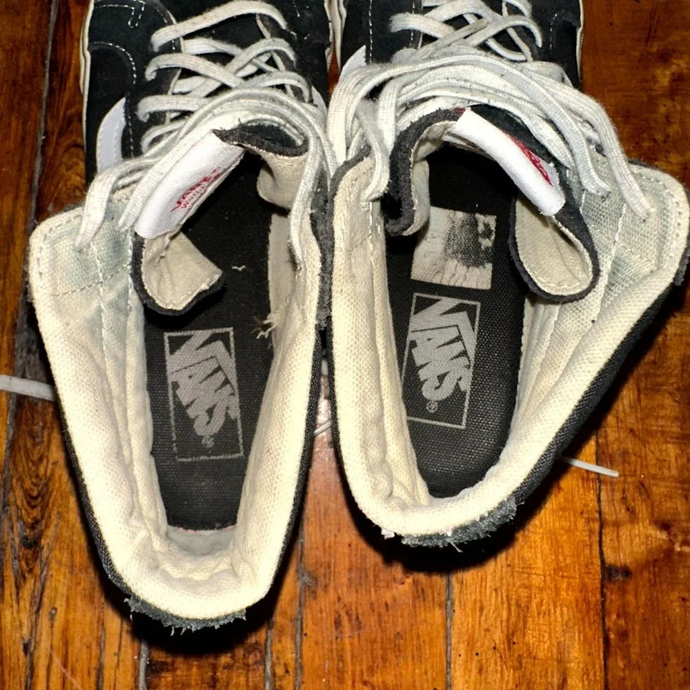 Vans Sk8-Hi Sneakers Unisex M7 W8.5 Black White Suede Lace Up Walking Shoes